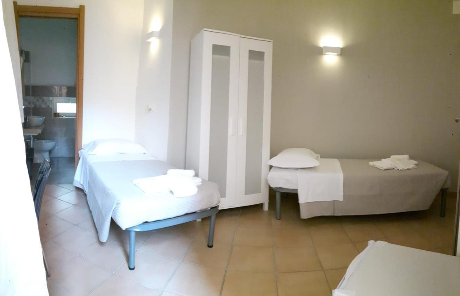 Bed&Bed Tommaso Fazzello Only Rooms Taormine Chambre photo